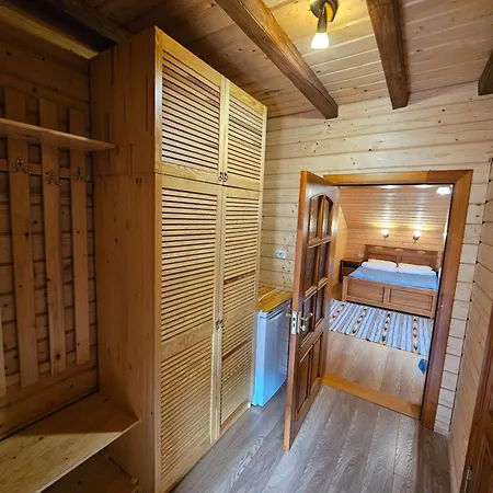 Guesthouse Kolo Druziv Tatariv Exterior photo