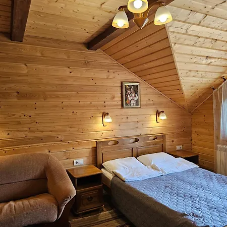 Guesthouse Kolo Druziv Tatariv Exterior photo