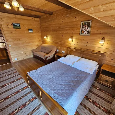 Guesthouse Kolo Druziv Tatariv Exterior photo