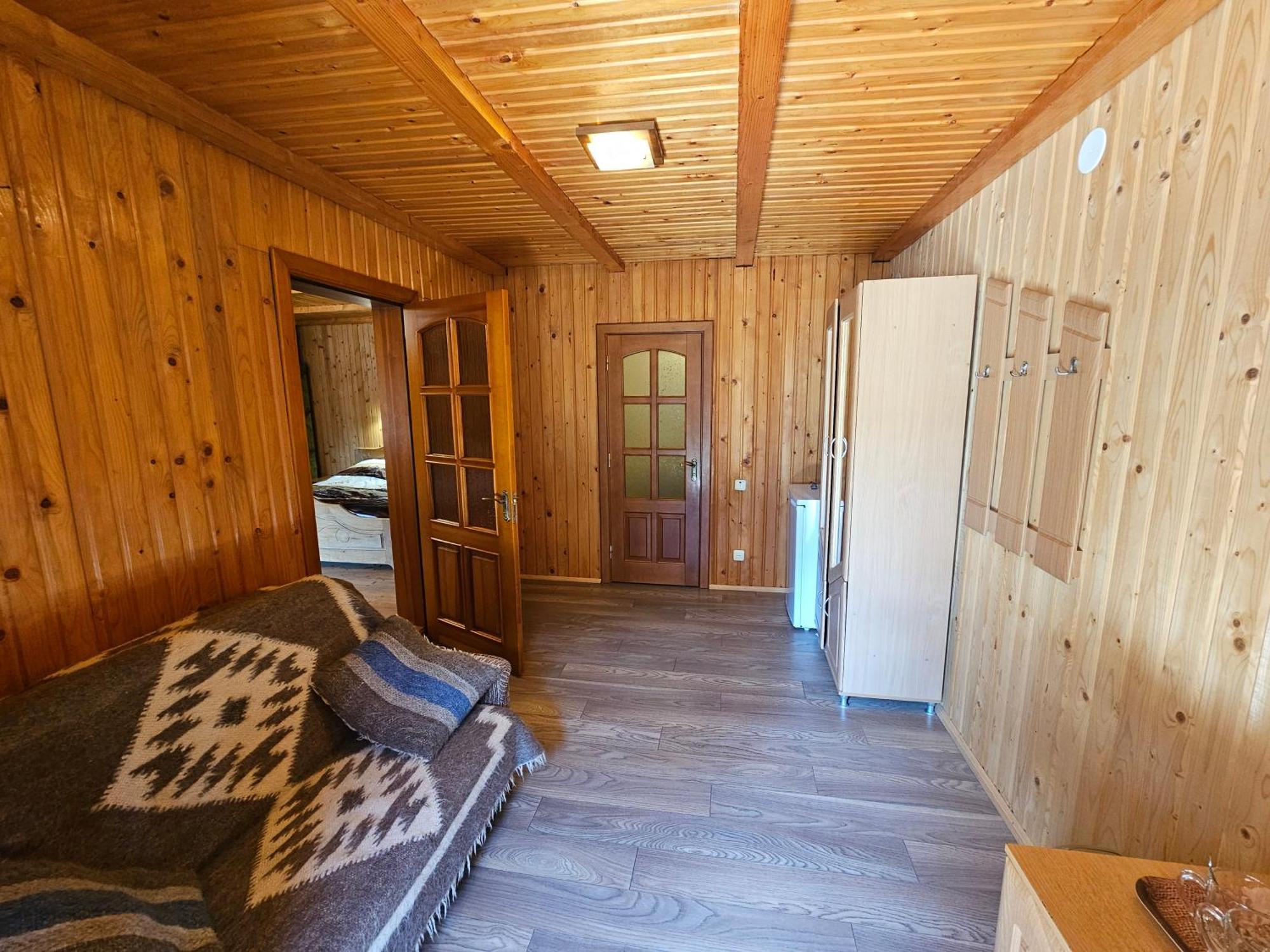 Kolo Druziv Guest house Tatariv